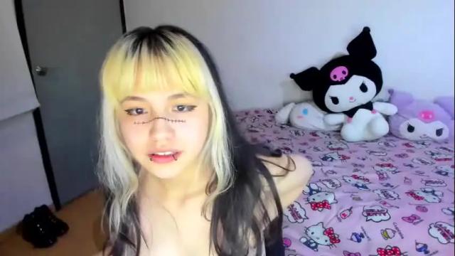 Image 4 of azu_moure Stream on Chaturbate on 1 month ago