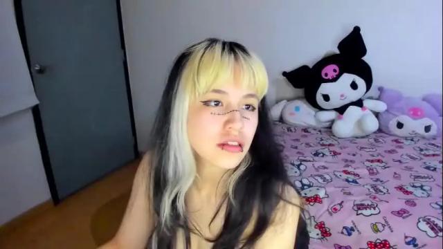 Image 7 of azu_moure Stream on Chaturbate on 1 month ago