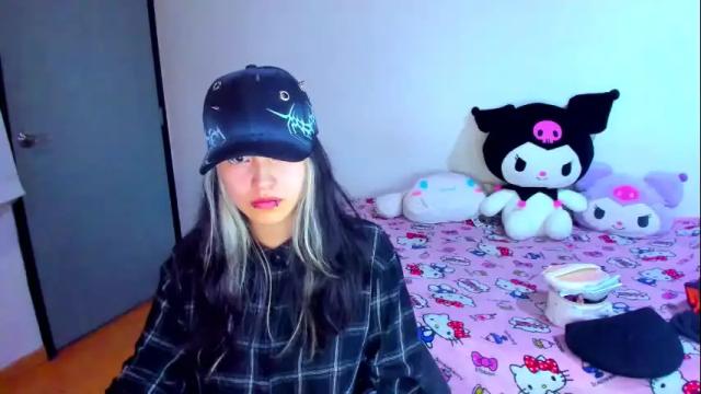 Image 7 of azu_moure Stream on Chaturbate on 1 month ago