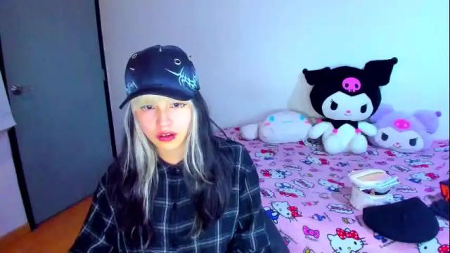 Image 8 of azu_moure Stream on Chaturbate on 1 month ago