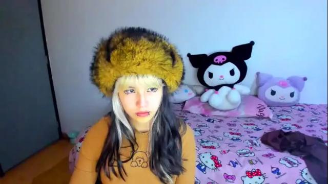 Image 2 of azu_moure Stream on Chaturbate on 1 month ago