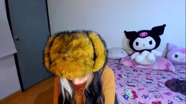 Image 8 of azu_moure Stream on Chaturbate on 1 month ago