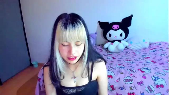Image 12 of azu_moure Stream on Chaturbate on 29 days ago