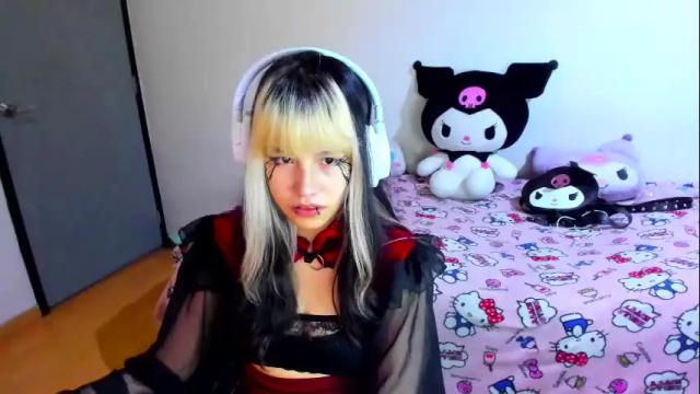 Image 3 of azu_moure Stream on Chaturbate on 19 days ago