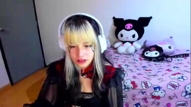 Image 7 of azu_moure Stream on Chaturbate on 19 days ago