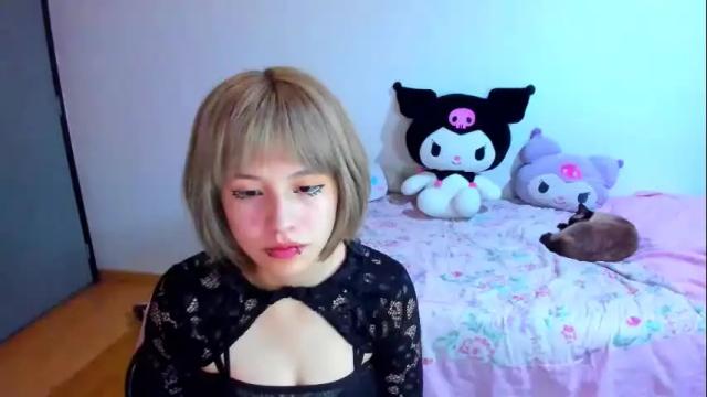 Image 6 of azu_moure Stream on Chaturbate on 14 days ago