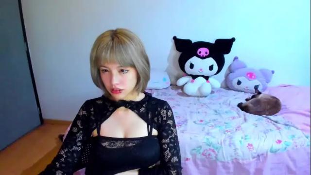 Image 7 of azu_moure Stream on Chaturbate on 14 days ago