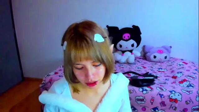 Image 12 of azu_moure Stream on Chaturbate on 3 days ago