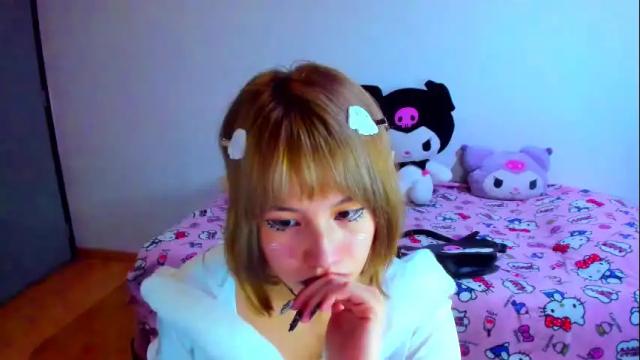 Image 7 of azu_moure Stream on Chaturbate on 3 days ago