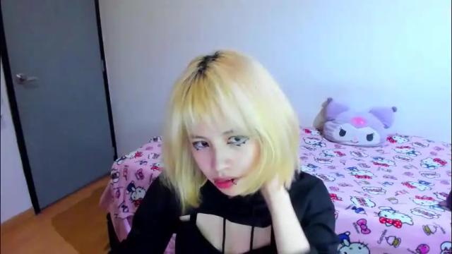 Image 8 of azu_moure Stream on Chaturbate on 3 months ago