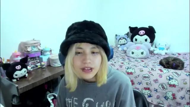 Image 7 of azu_moure Stream on Chaturbate on 2 months ago