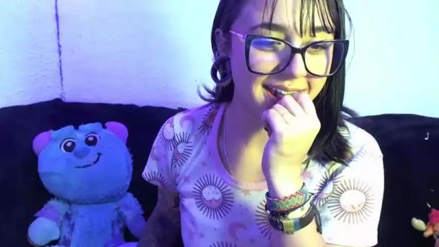 Image 2 of azul_berry Stream on Chaturbate on 14 months ago