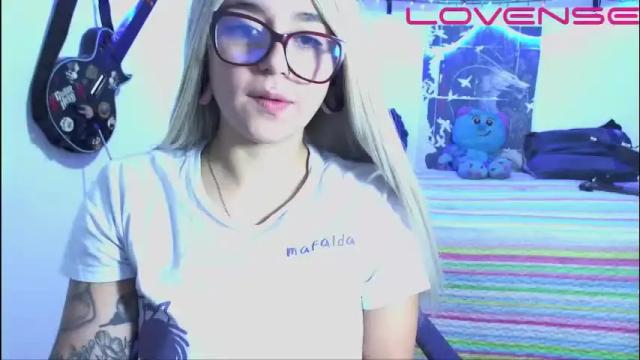 Image 4 of azul_berry Stream on Chaturbate on 7 months ago