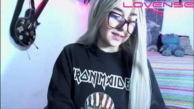 Image 3 of azul_berry Stream on Chaturbate on 6 months ago