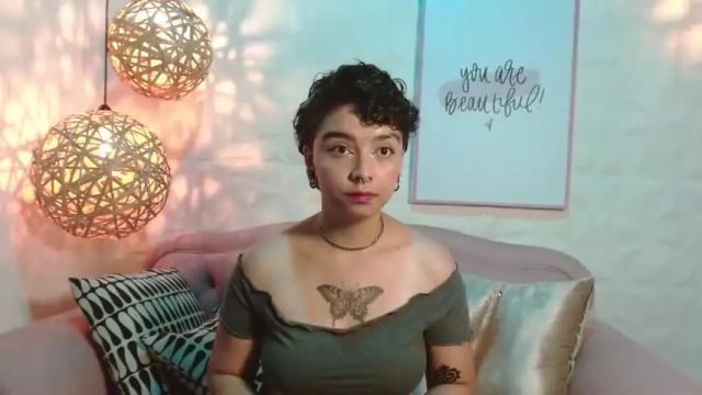 Image 4 of azulbernald Stream on Chaturbate on 15 months ago