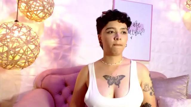 Image 10 of azulbernald Stream on Chaturbate on 14 months ago