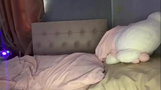 Image 3 of azumifox19 Stream on Chaturbate on 15 days ago