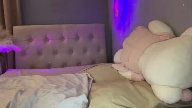 Image 10 of azumifox19 Stream on Chaturbate on 3 days ago