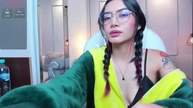 Image 2 of azurakindong Stream on Chaturbate on 1 month ago