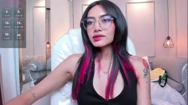 Image 4 of azurakindong Stream on Chaturbate on 1 month ago