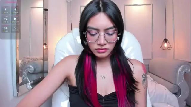Image 2 of azurakindong Stream on Chaturbate on 1 month ago