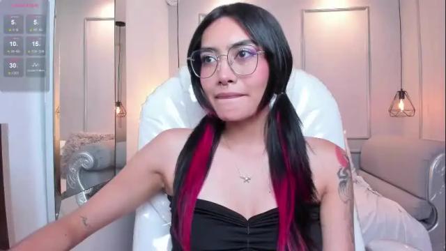 Image 3 of azurakindong Stream on Chaturbate on 1 month ago
