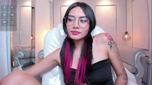 Image 4 of azurakindong Stream on Chaturbate on 1 month ago