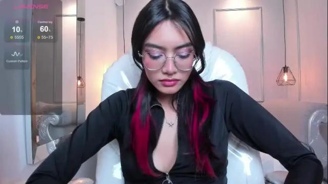 Image 4 of azurakindong Stream on Chaturbate on 27 days ago