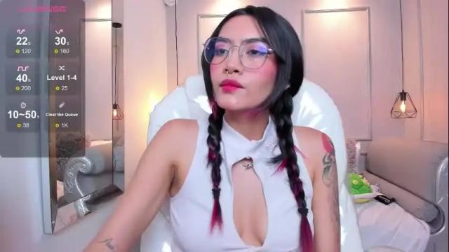 Image 4 of azurakindong Stream on Chaturbate on 13 days ago