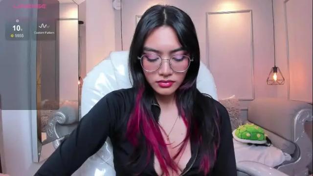 Image 4 of azurakindong Stream on Chaturbate on 11 days ago