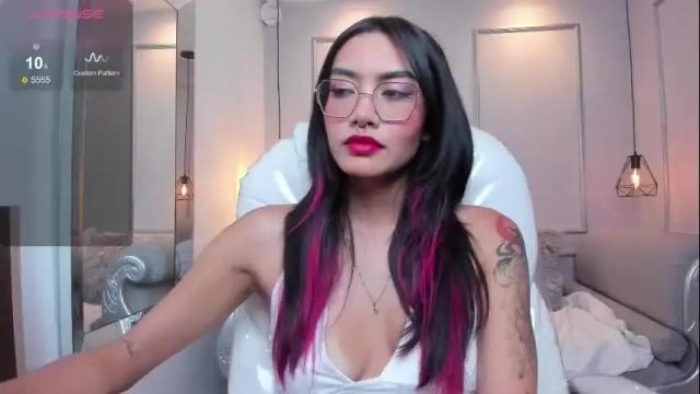 Image 3 of azurakindong Stream on Chaturbate on 14 hours ago