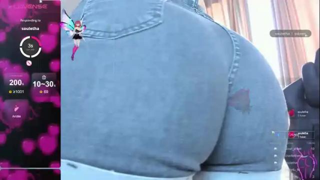 Image 8 of azure_moon Stream on Chaturbate on 2 months ago