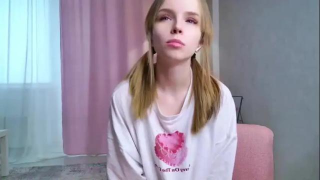 Image 3 of b4by_lol1 Stream on Chaturbate on 23 days ago