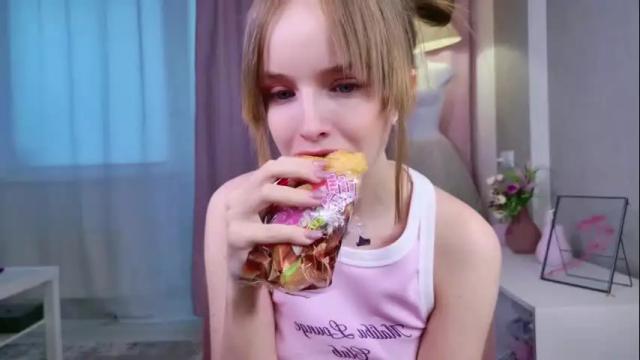 Image 3 of b4by_lol1 Stream on Chaturbate on 13 days ago