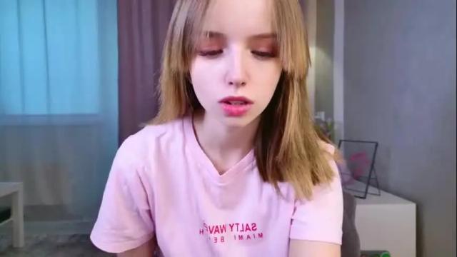 Image 4 of b4by_lol1 Stream on Chaturbate on 9 days ago