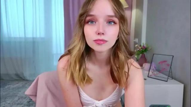 Image 12 of b4by_lol1 Stream on Chaturbate on 4 days ago