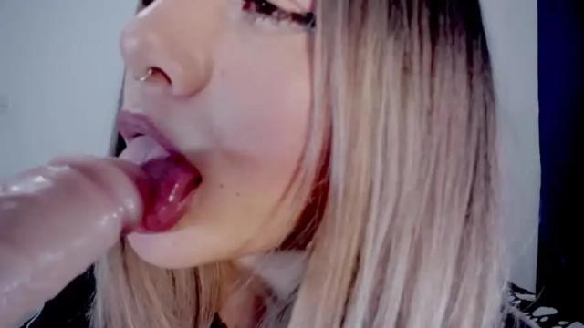 Image 11 of babe_blondie Stream on Chaturbate on 16 months ago