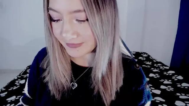 Image 7 of babe_blondie Stream on Chaturbate on 16 months ago