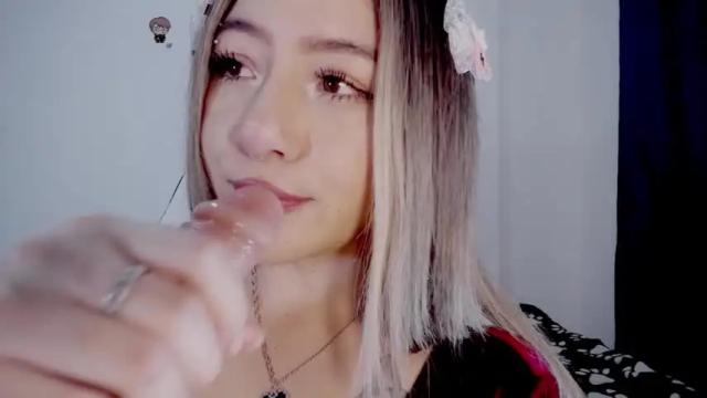 Image 3 of babe_blondie Stream on Chaturbate on 16 months ago