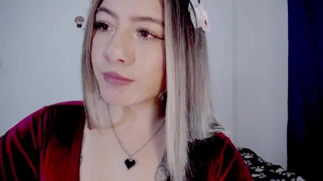 Image 8 of babe_blondie Stream on Chaturbate on 16 months ago