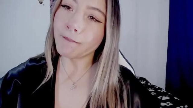 Image 10 of babe_blondie Stream on Chaturbate on 16 months ago