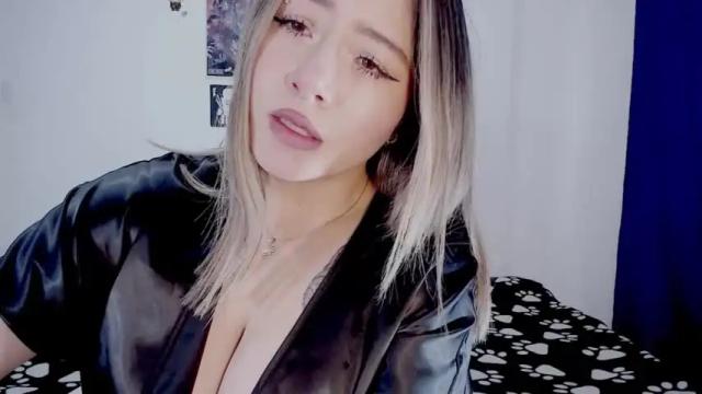 Image 7 of babe_blondie Stream on Chaturbate on 16 months ago