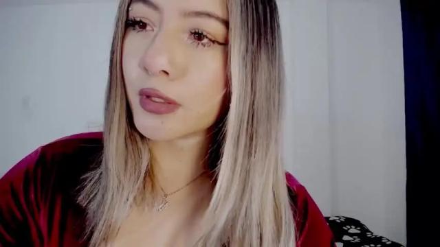 Image 3 of babe_blondie Stream on Chaturbate on 16 months ago