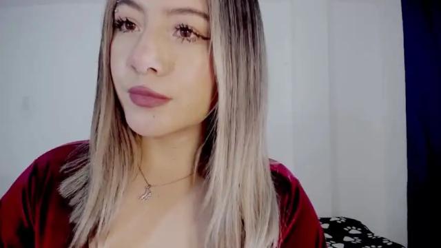 Image 4 of babe_blondie Stream on Chaturbate on 16 months ago