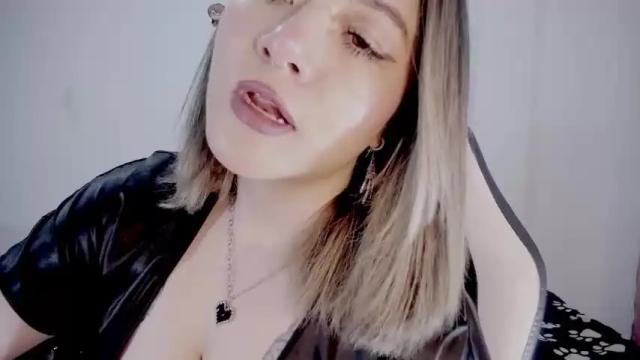 Image 6 of babe_blondie Stream on Chaturbate on 14 months ago
