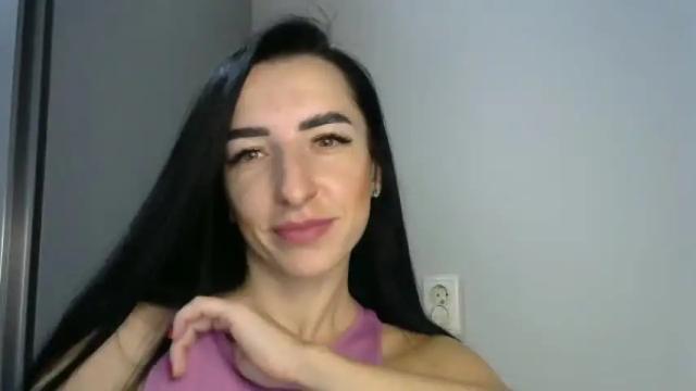 Image 6 of babe_sara Stream on Chaturbate on 16 months ago