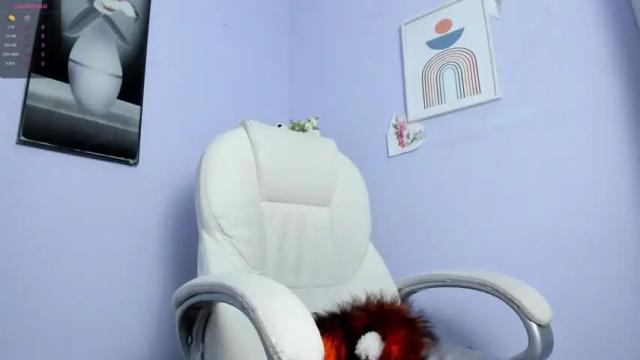Image 4 of babee_red Stream on Chaturbate on 17 months ago