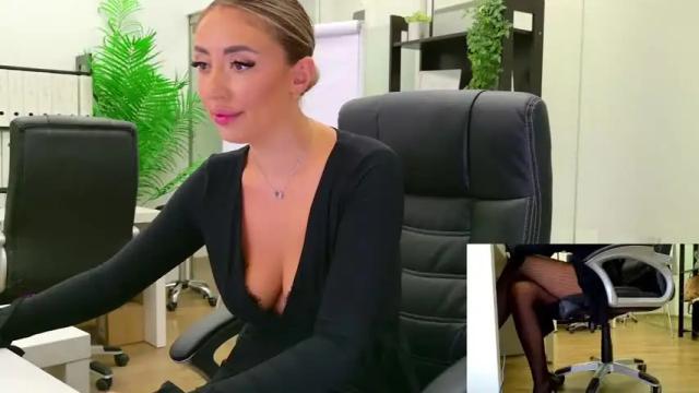 Image 4 of babesgowild Stream on Chaturbate on 1 month ago