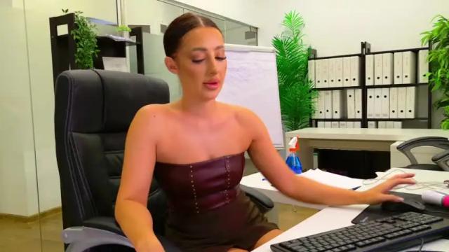 Image 2 of babesgowild Stream on Chaturbate on 1 month ago