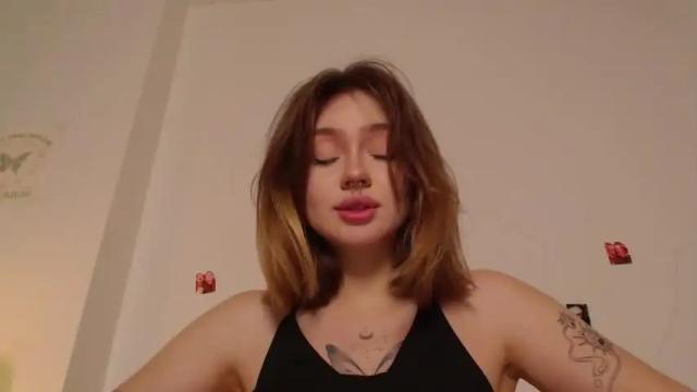 Image 4 of baby_adele Stream on Chaturbate on 15 months ago